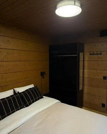 Villa Stylish 4br For 10 - Private Jacuzzi & Sauna *
