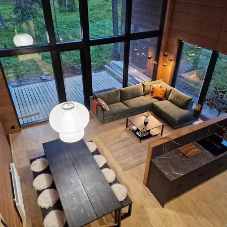 Stylish 4br For 10 - Private Jacuzzi & Sauna Willa