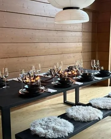 Willa Stylish 4br For 10 - Private Jacuzzi & Sauna *