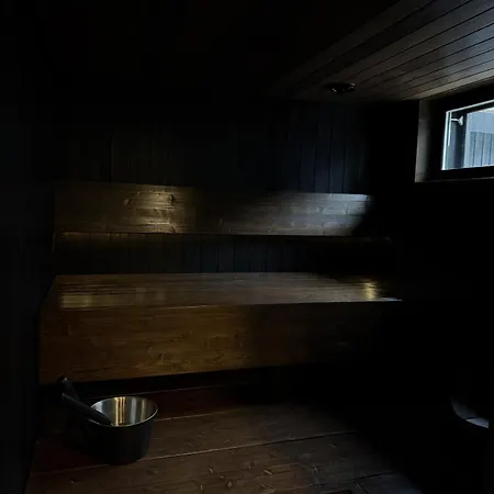 Stylish 4br For 10 - Private Jacuzzi & Sauna Willa *