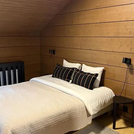 Willa Stylish 4br For 10 - Private Jacuzzi & Sauna Äkäslompolo
