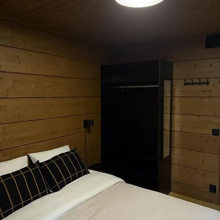 Willa Stylish 4br For 10 - Private Jacuzzi & Sauna Äkäslompolo