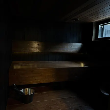 Stylish 4br For 10 - Private Jacuzzi & Sauna Willa *