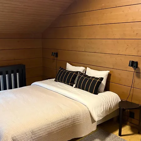 Stylish 4br For 10 - Private Jacuzzi & Sauna Willa