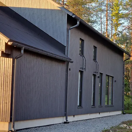 Stylish 4br For 10 - Private Jacuzzi & Sauna Äkäslompolo