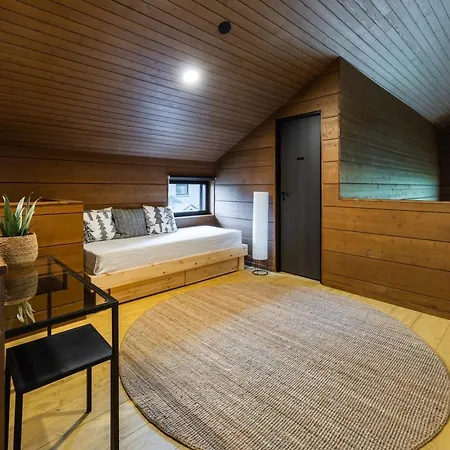 Haltija - Stylish 4br With Jacuzzi & Sauna Äkäslompolo