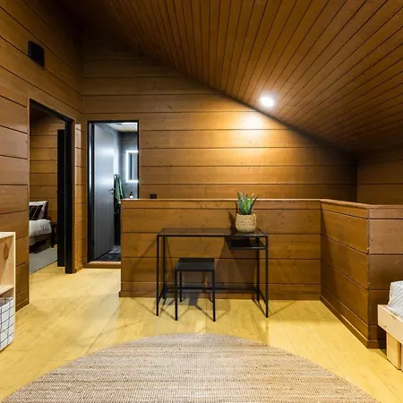Haltija - Stylish 4br With Jacuzzi & Sauna * Äkäslompolo